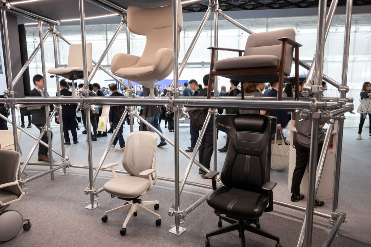 一番下に置かれているチェアは試すことが可能