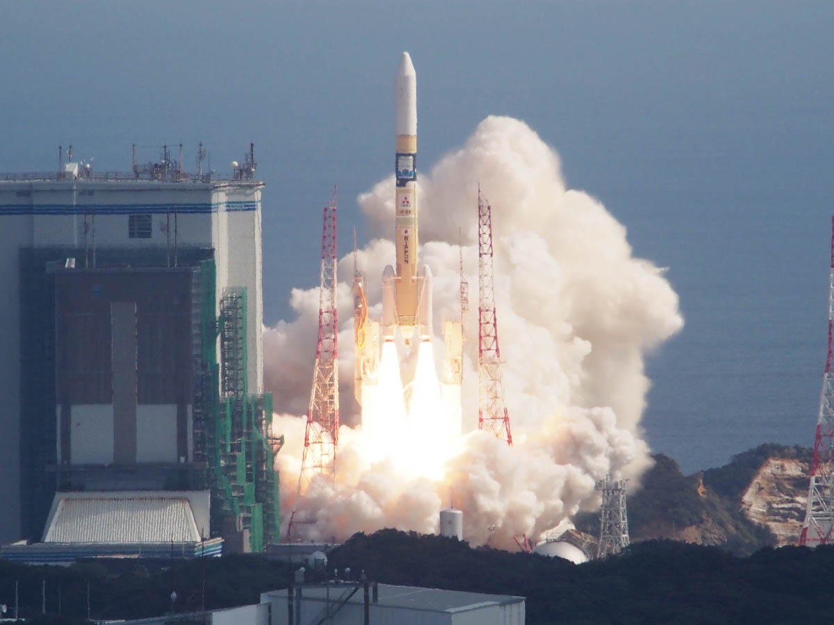 H-IIAロケット40号機/温室効果ガス観測技術衛星2号「いぶき2号」(GOSAT-2)と観測衛星「ハリーファサット」の打ち上げ(Credit: 三菱重工/JAXA)