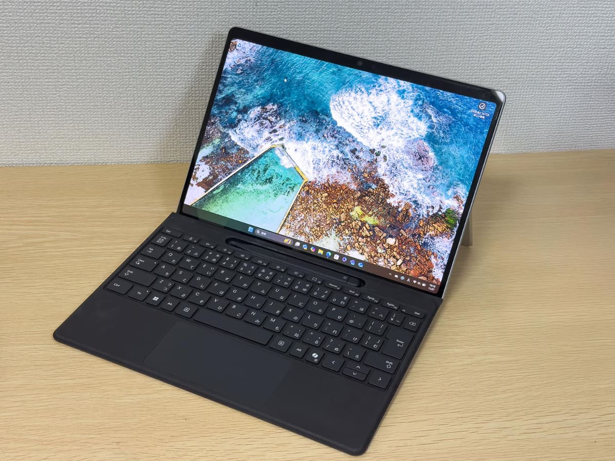 筆者が日常使っているSnapdragon X Eliteを搭載した「Surface Pro 13インチ」