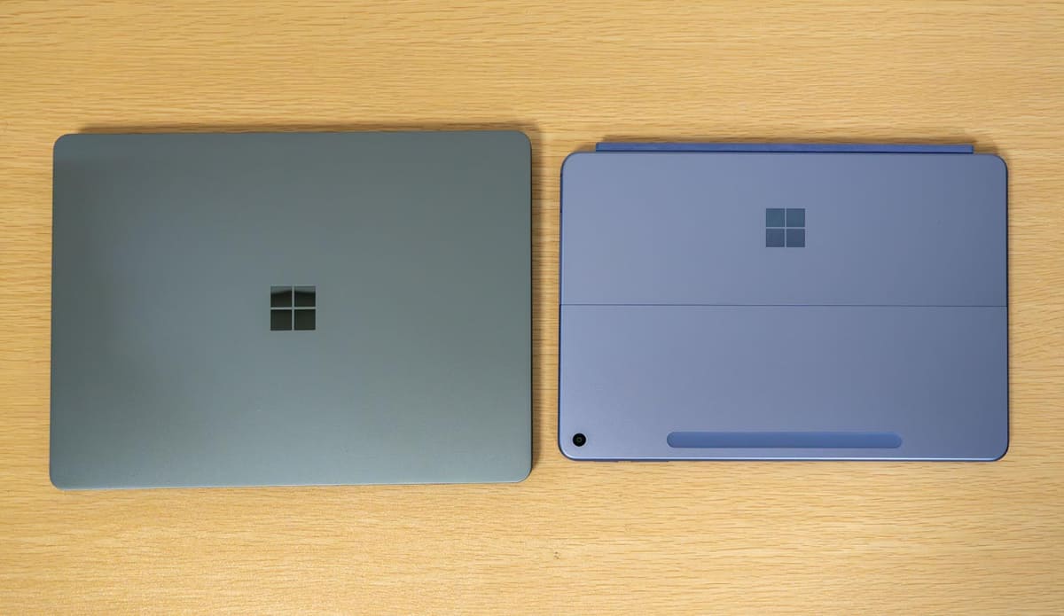 左がSurface Pro 13インチ、右がSurface Pro 12インチ