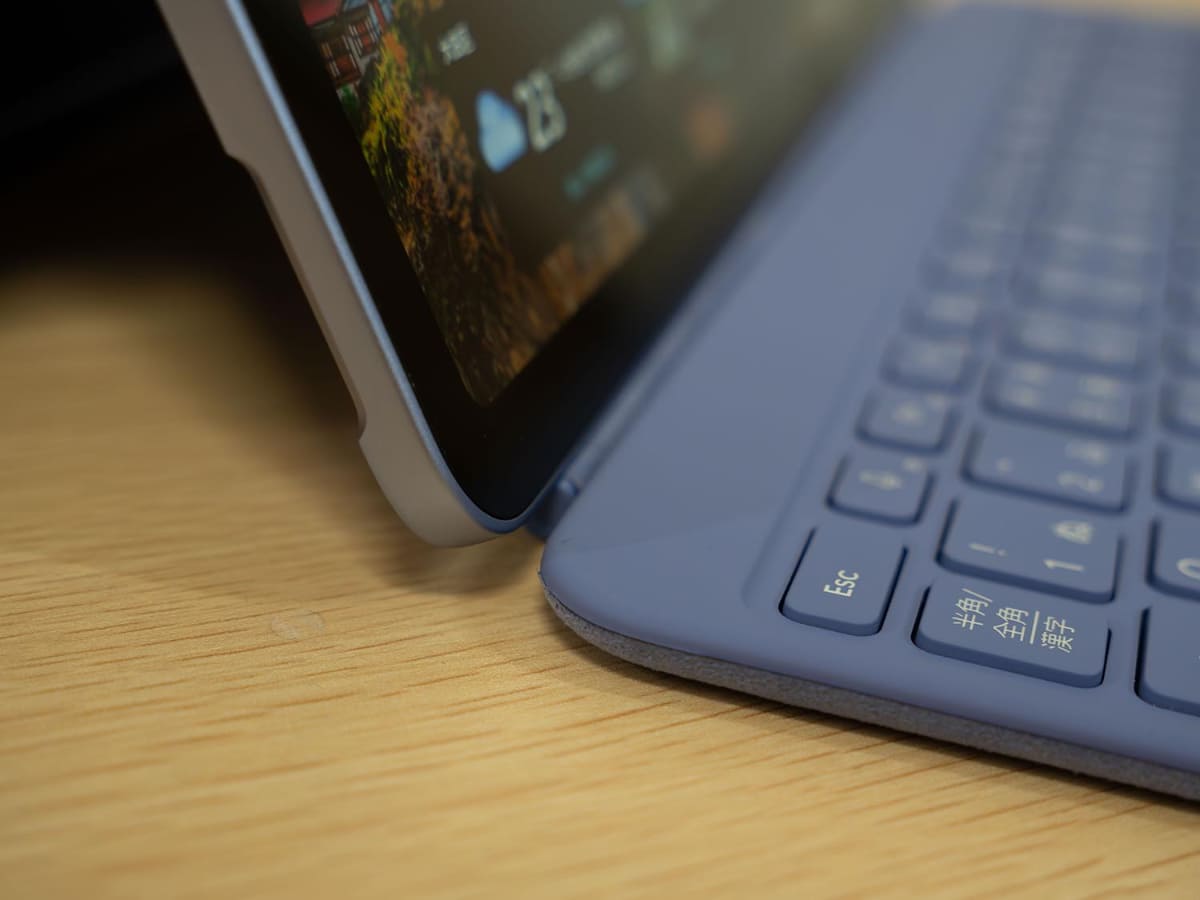 キーボードを傾けるギミックはなくなった