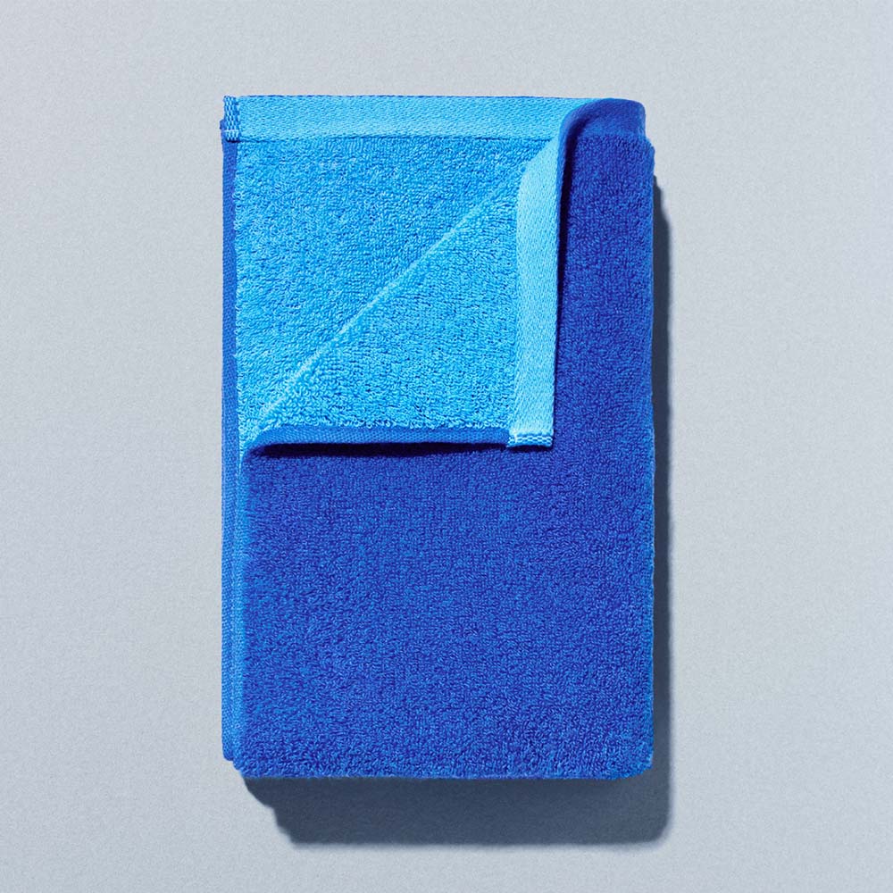 やわらかいタオル(バスタオル)ブルー・みずいろリバーシブル(価格：2,189円)