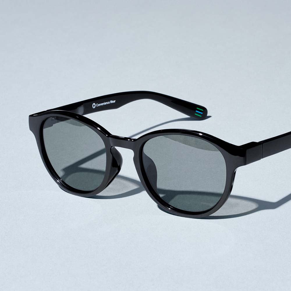 テンプルの先にファミマカラー