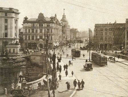 1920年代初めの日本橋(画像提供：ⓒクリスチャン・ポラック コレクション/ⓒCollection Christian Polak)