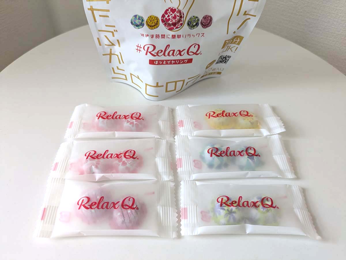 「RelaxQ ほっとイヤリング」花びら型