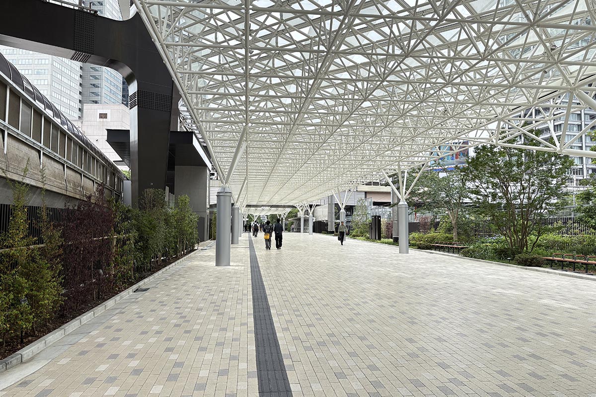 浜松町駅からの歩行者動線「GREEN WALK」