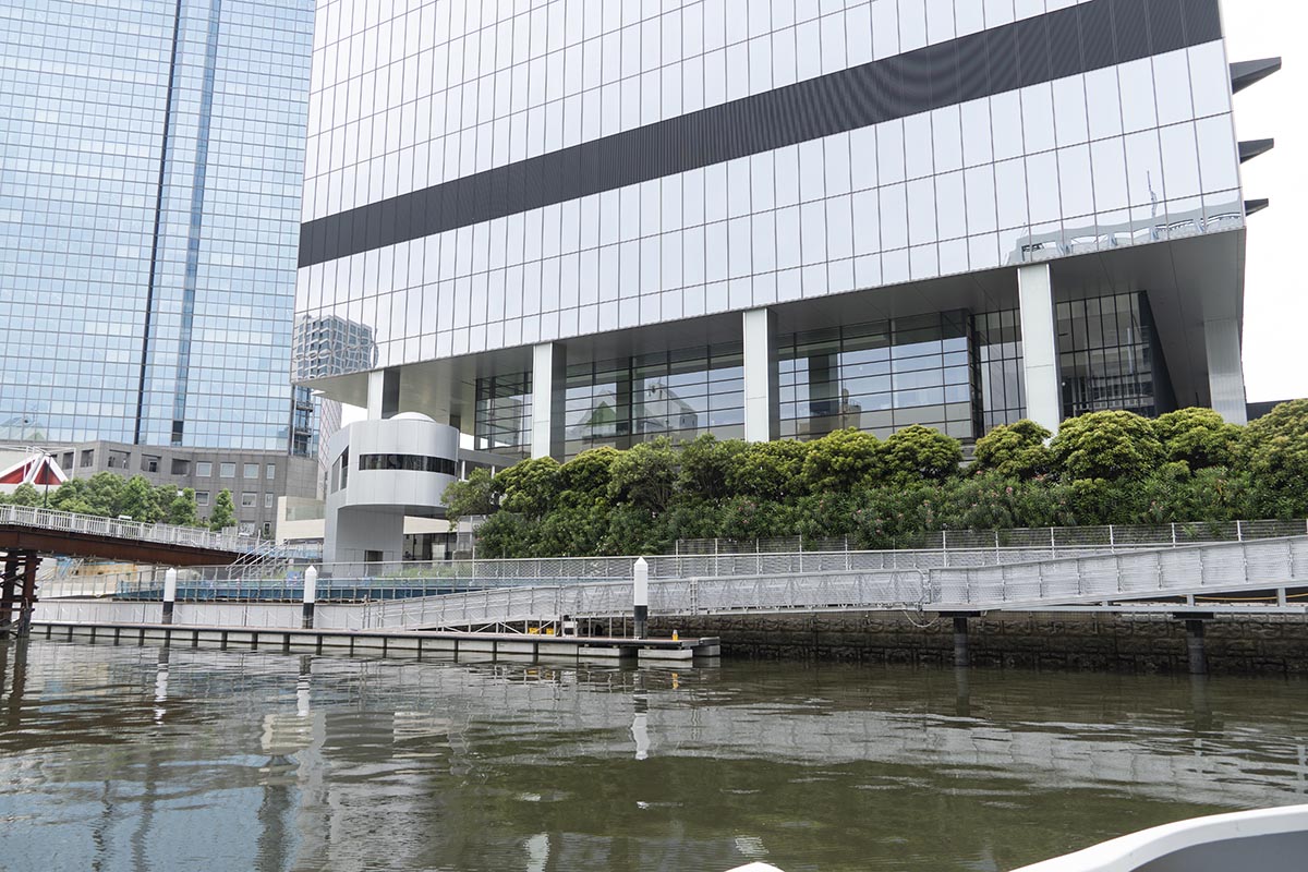 TOWER Sの目の前に船着場「BLUE FRONT SHIBAURA PIER」が設置される