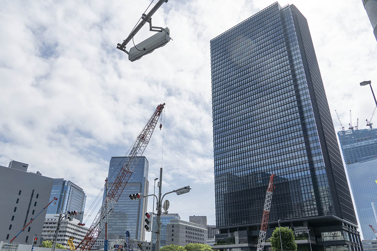 常盤橋タワーの隣接地(写真手前)で建設が進められている