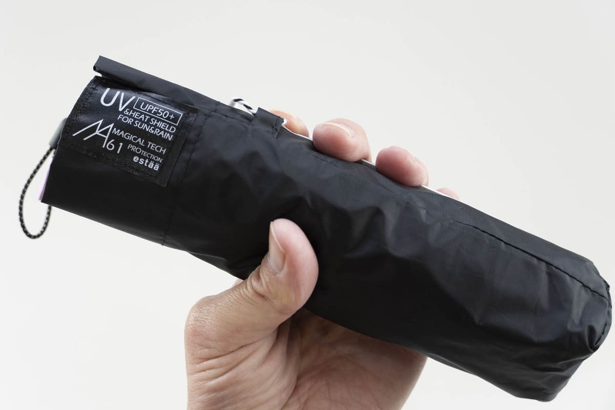収納時のサイズは20.5×5cm(長さ×直径)。重さはカラーにより約158gもしくは約178g