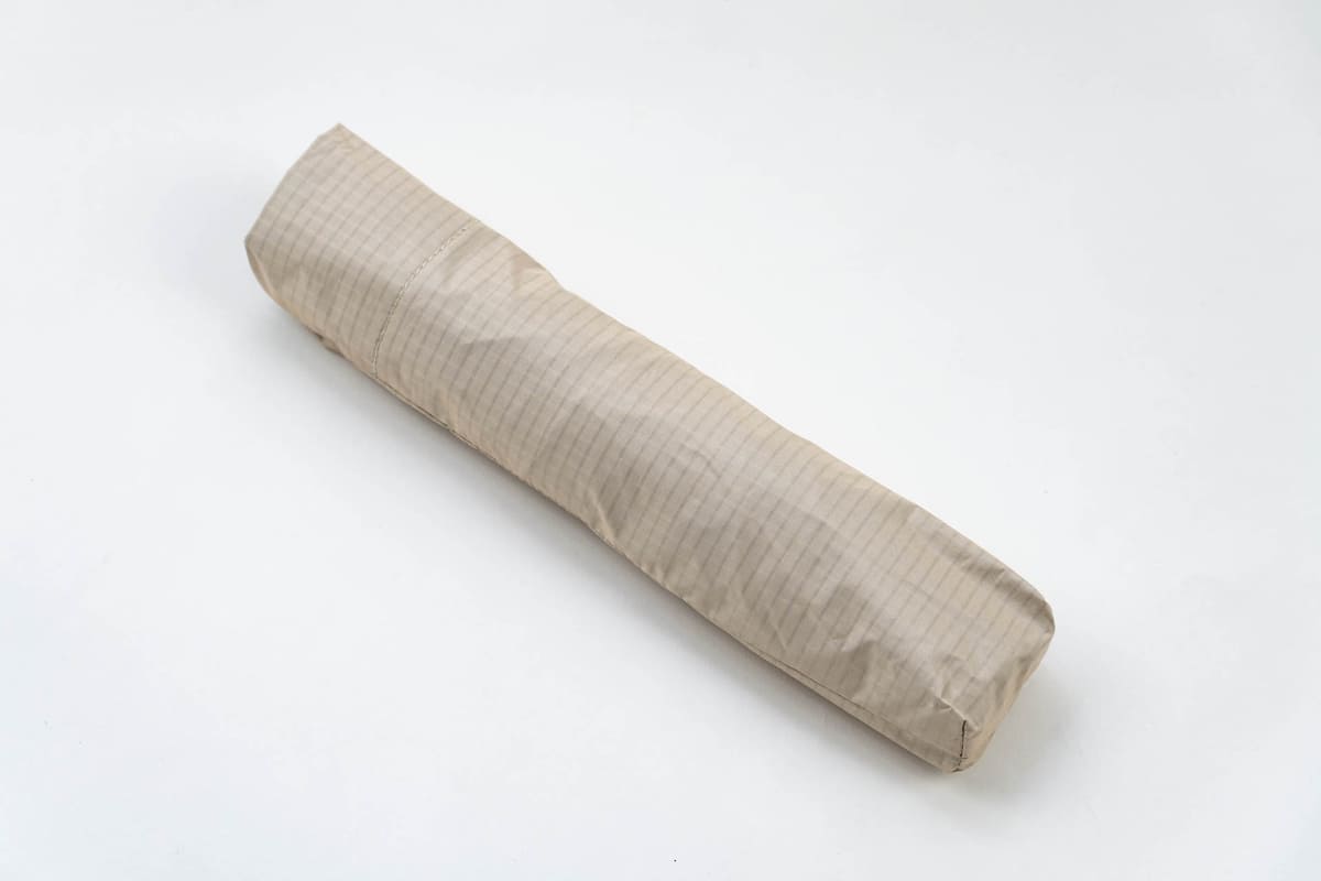 コパ・コーポレーション 99Tsukumo傘(3,850円)。収納時のサイズは21×7cm(長さ×直径)、重さ約99g