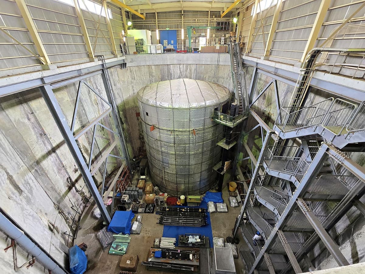 KEK実験「ニュートリノ前置検出器」遺構