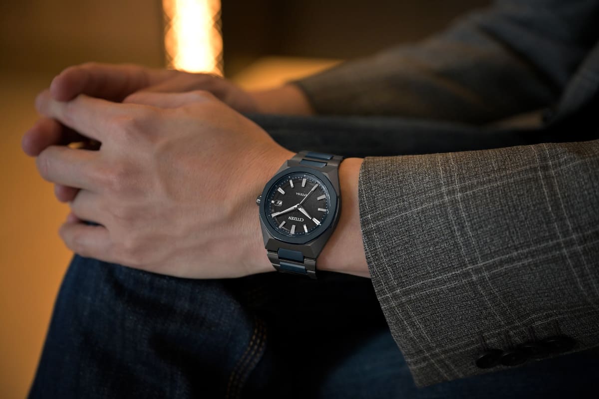 シチズン アテッサ/ACT Line「Blue Universe Collection」エコ‧ドライブ電波時計 CB3046-76E、154,000円。世界限定1,800本