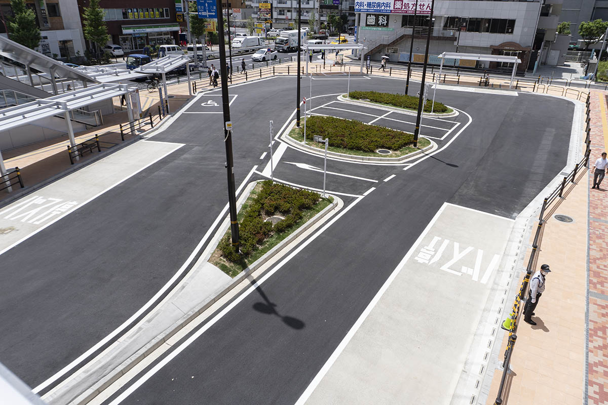 ららテラス2階から見た駅前交通広場