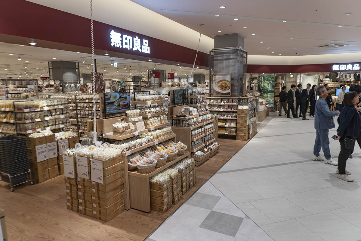 無印良品(2階)