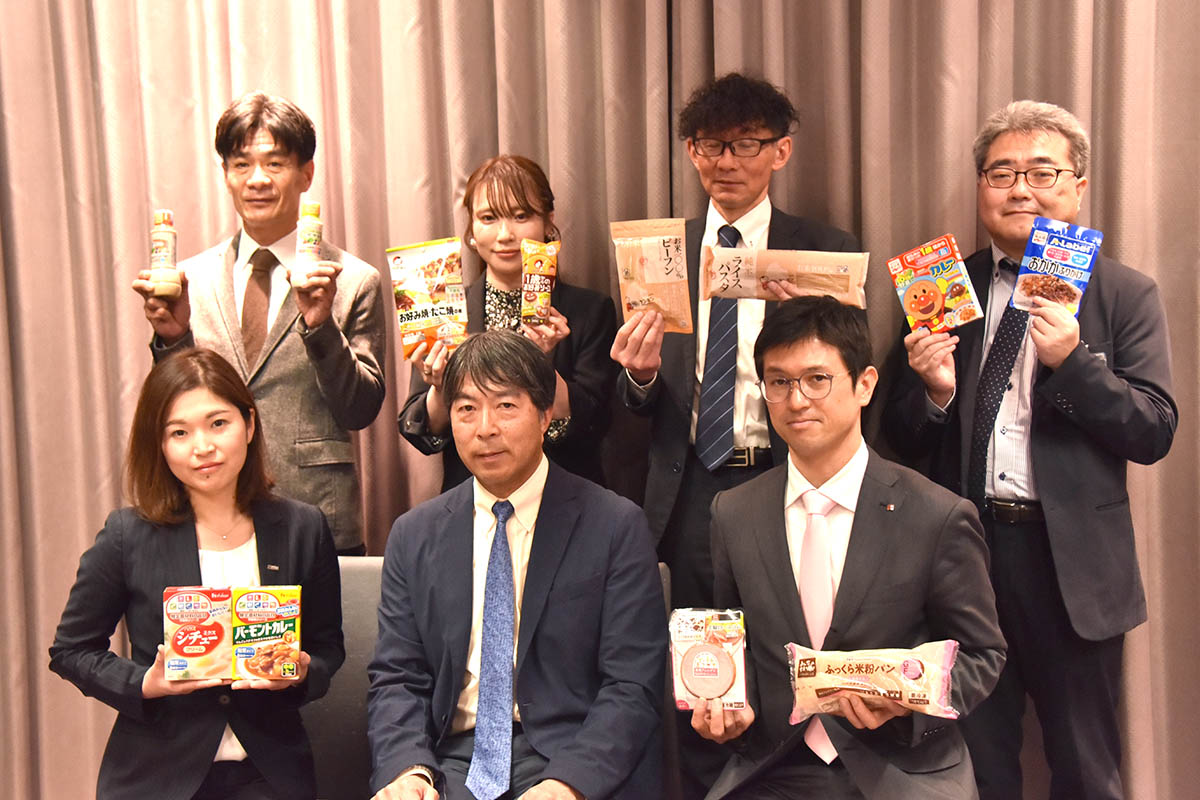 プロジェクトA「お子様ランチ」記者発表会の様子