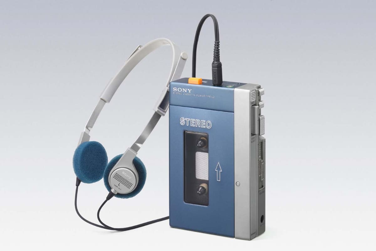 ソニー初代ウォークマン「PS-L2」