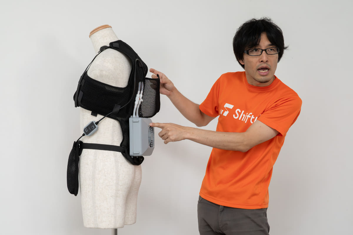 「ChillerX」を解説するShiftall 代表取締役CEOの岩佐琢磨氏