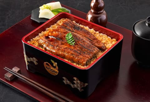 日清、さらに本物に近づいた「謎うなぎ」「謎うなぎ丼