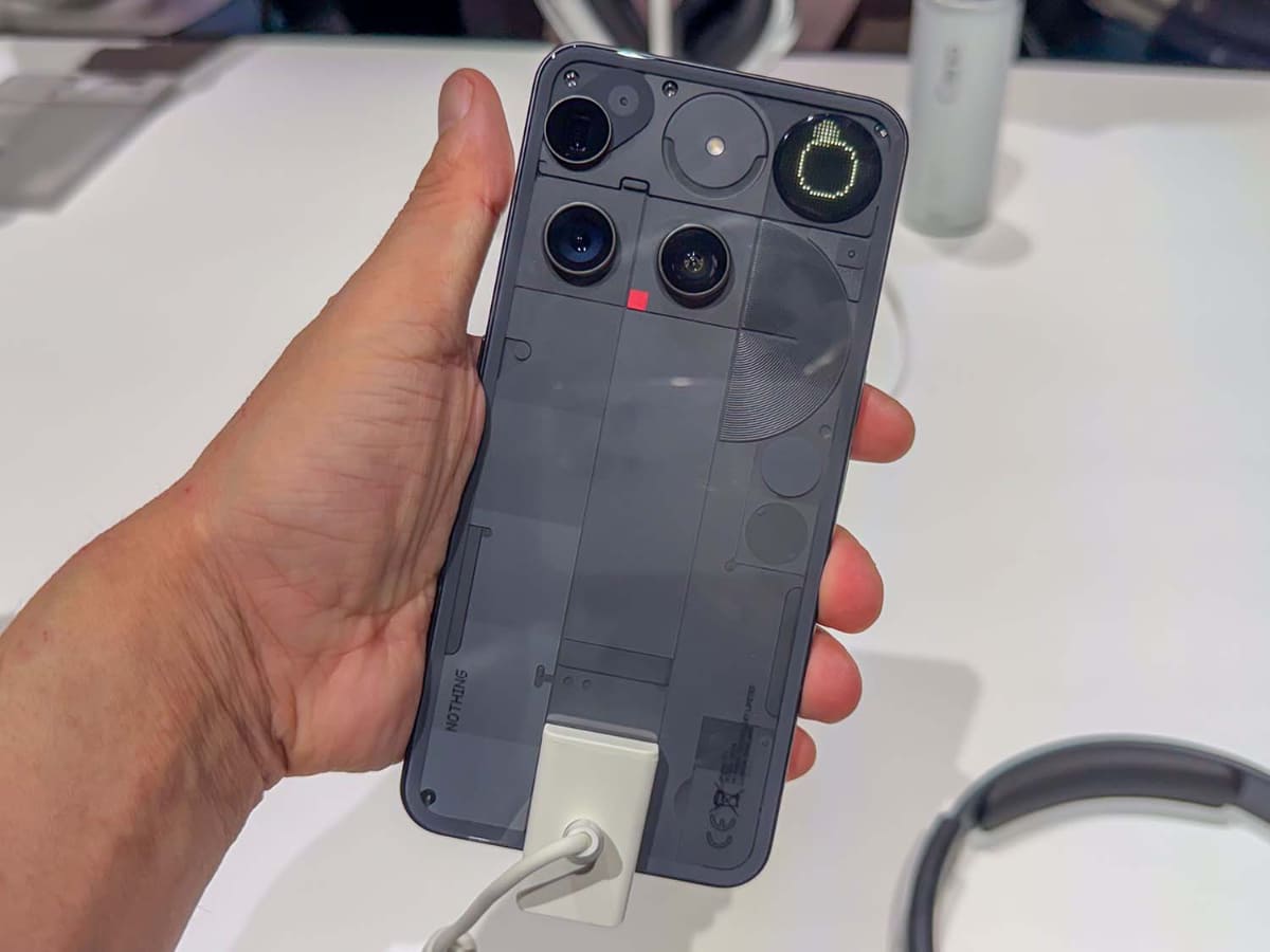 Phone(3)。カラーはホワイトとブラック