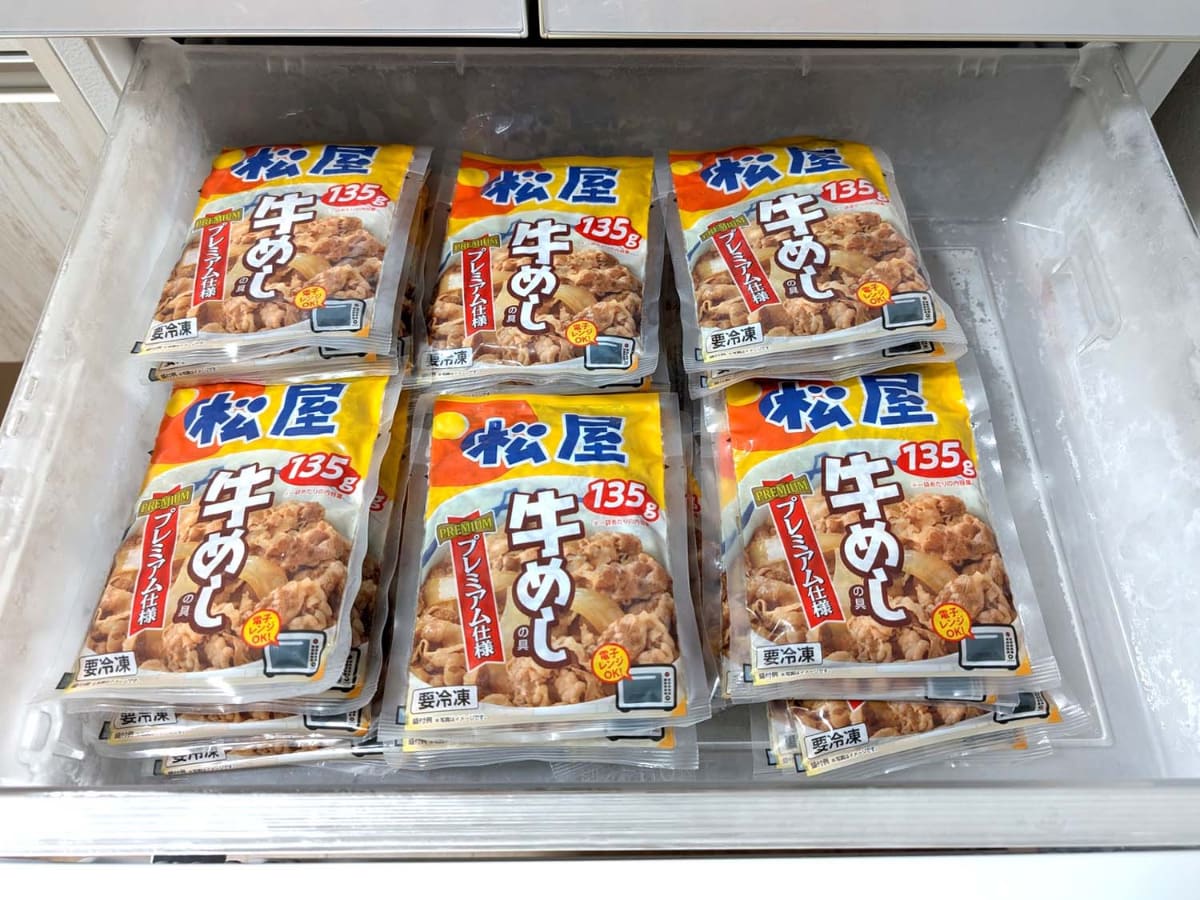 冷凍食品のように限られた収納スペースを占有してしまう品を大量買いしてしまうと、家族にニラまれることは必至！？