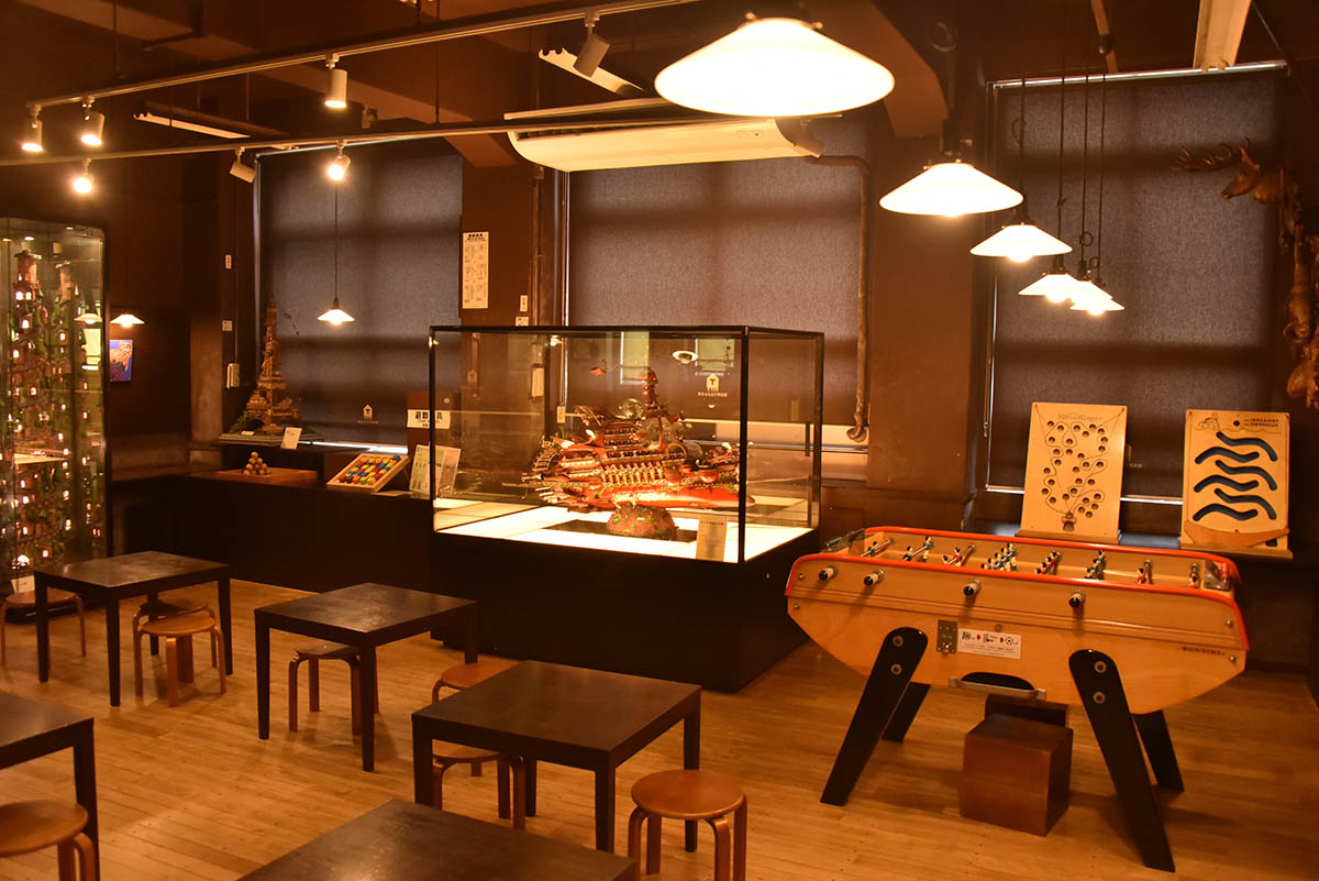館内には珍しいおもちゃもたくさん展示されている