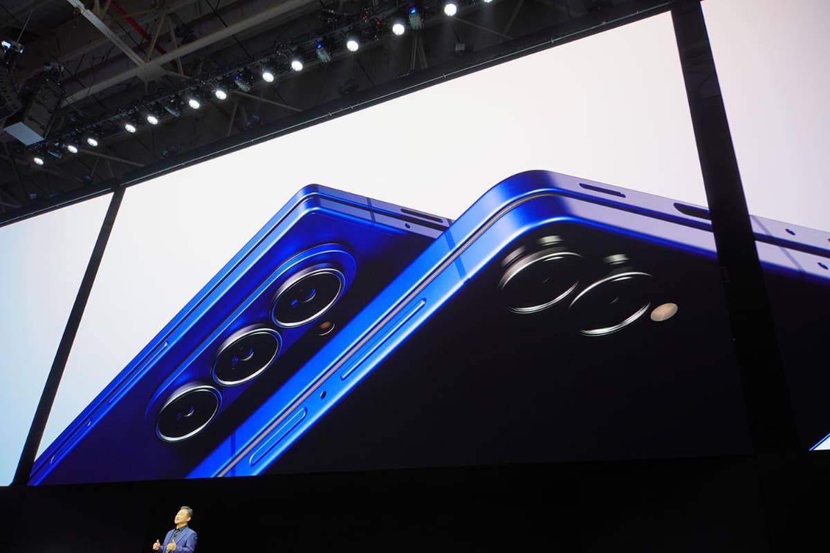 サムスン電子は、米ニューヨークで製品お披露目イベントのGalaxy Unpakedを開催。Galaxy Z Fold7/Flip7などを発表した