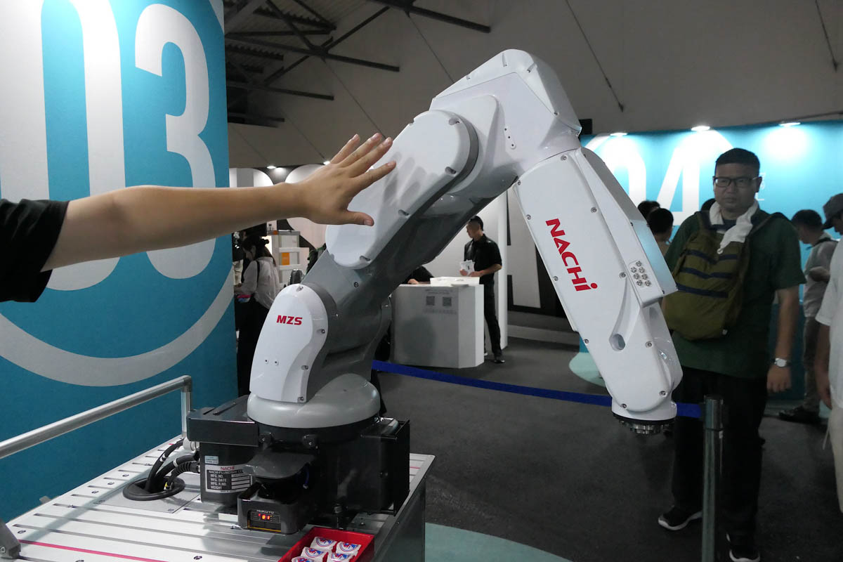不二越協働ロボット「MZS05」
