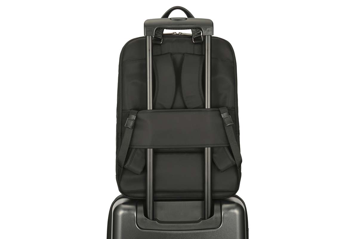 スーツケースに固定可能