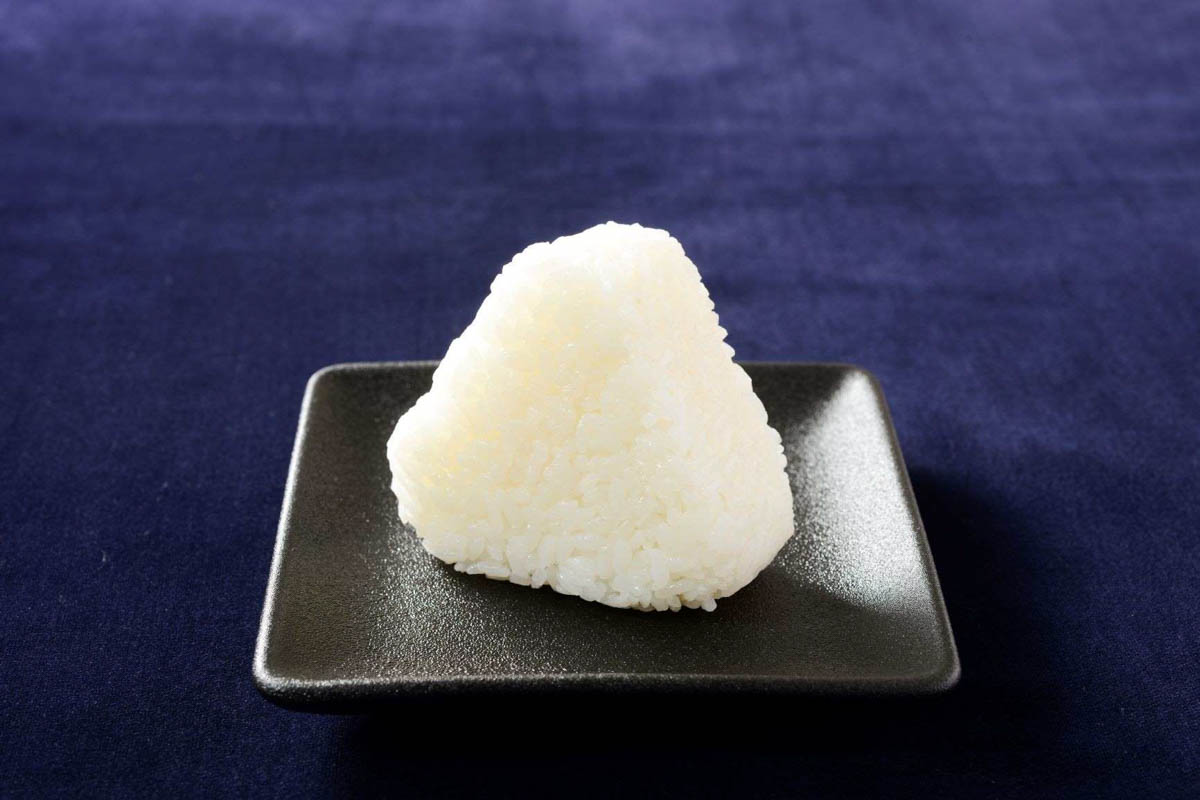 令和3年産米使用 塩にぎり