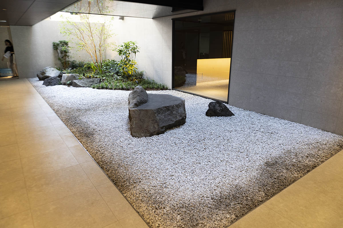 エントランスにある光庭