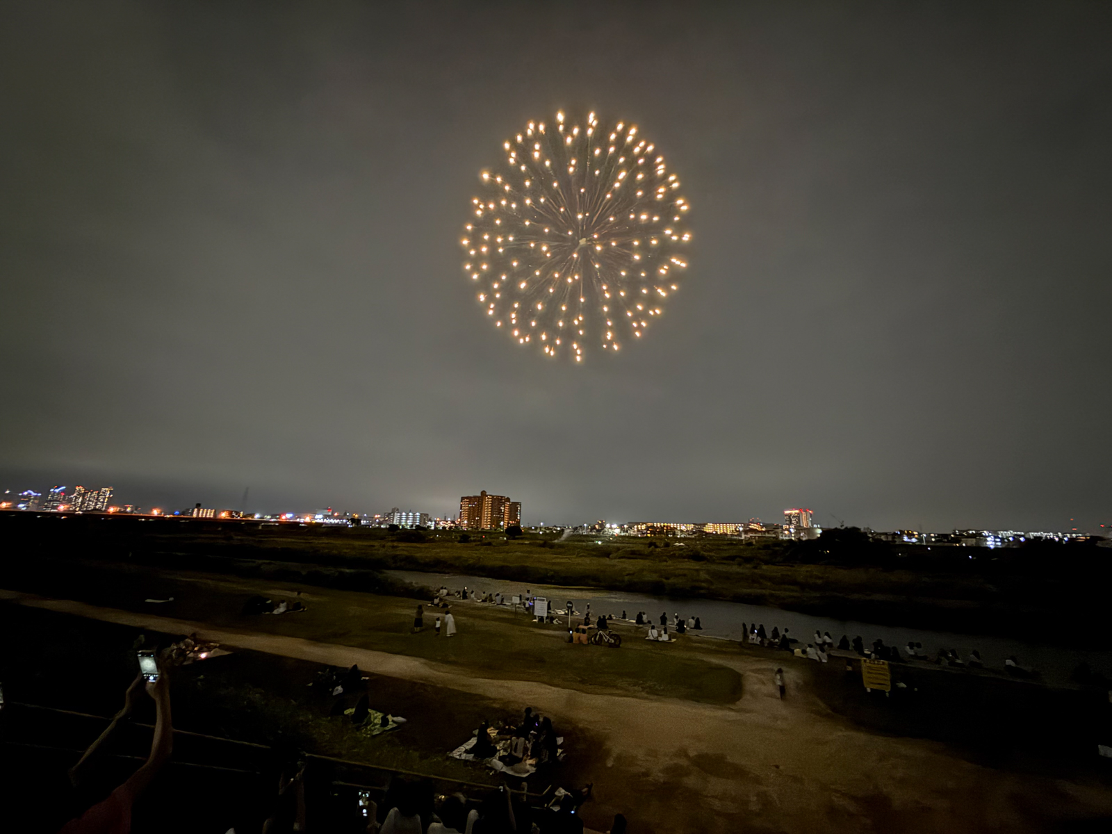 超広角カメラで河川敷の風景も捉えてみよう