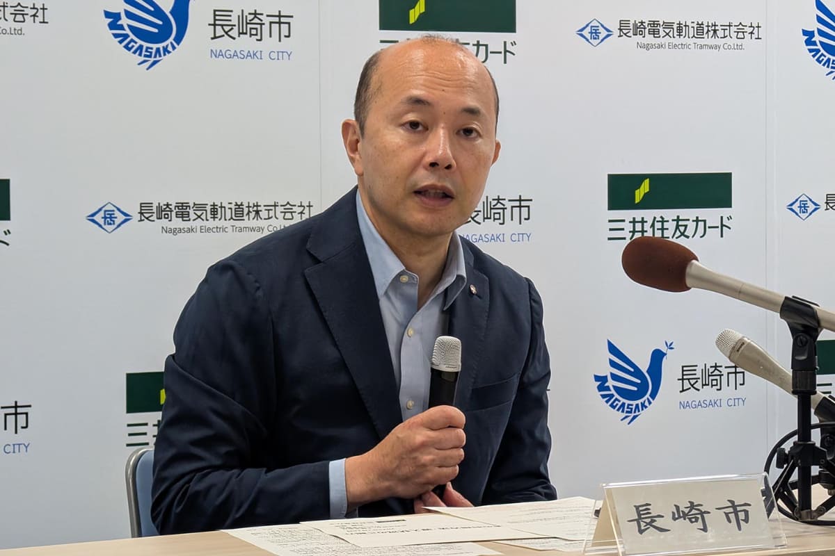 長崎市長の鈴木史朗氏