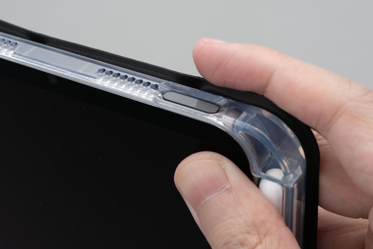 保護のためか、Touch IDの指紋センサー位置は少し深くなる。