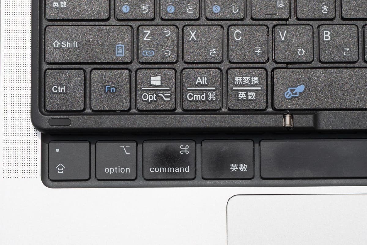 左下部分のクローズアップ。Windowsキーの主張が強い。