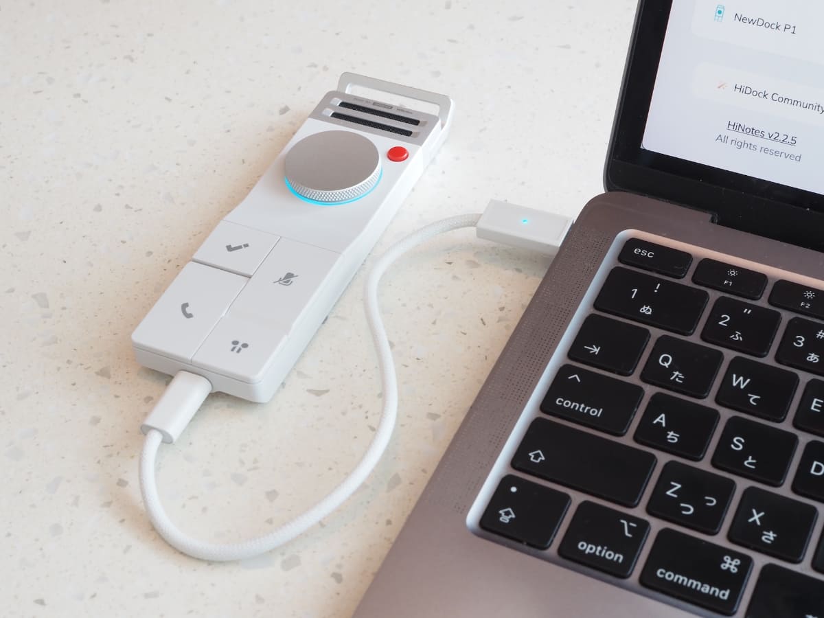 録音ボタンを3秒間長押しすると録音を開始