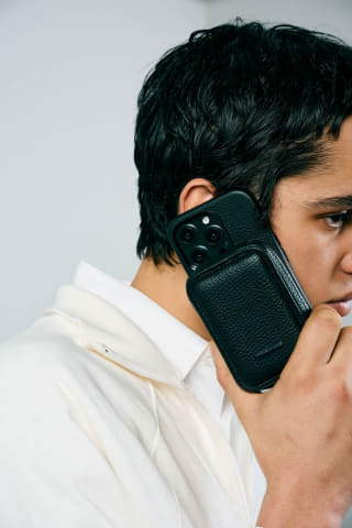 objcts.io土屋鞄 レザーストラップウォレット シボ革 ブラック 土屋鞄 objcts.io、iPhone用新型「デタッチャブル」ケース