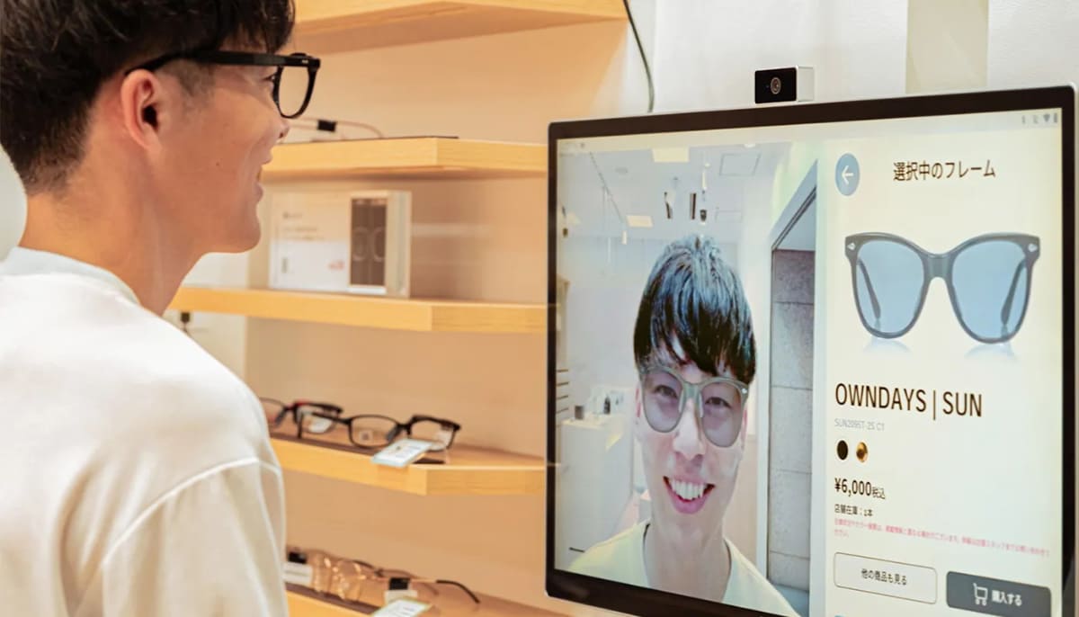 普段使っているメガネをかけたままバーチャル試着が可能