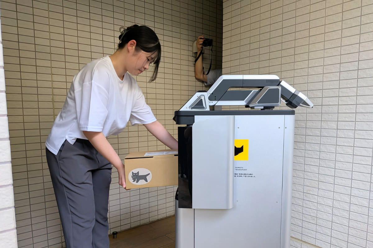 James mWによる対面受け取りの様子