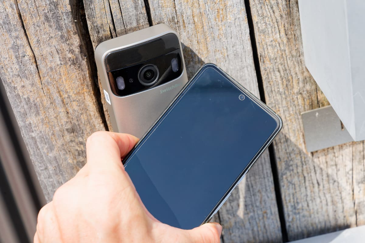 NFCカードやモバイルSuicaが有効なスマホなどをロックの解錠キー代わりに