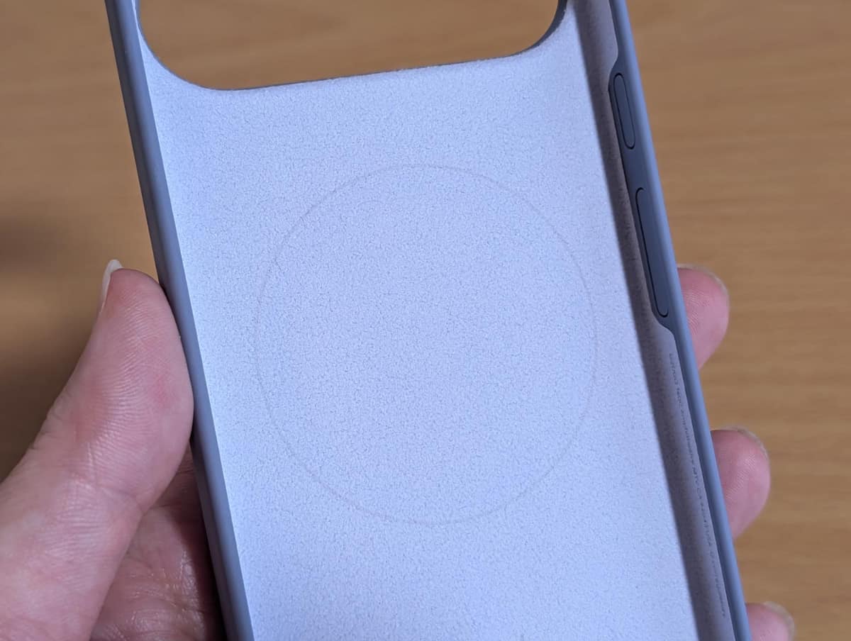 Pixel 10 Pro XL用純正ケースの内側