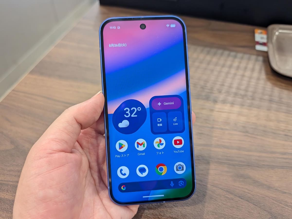 こちらはPixel 10。128GBモデルでも128,900円からと、なかなかのお値段です。しかし新しいものが好き、最新AIをいち早く試したい方にとっては、魅力的な選択肢となってくるはず