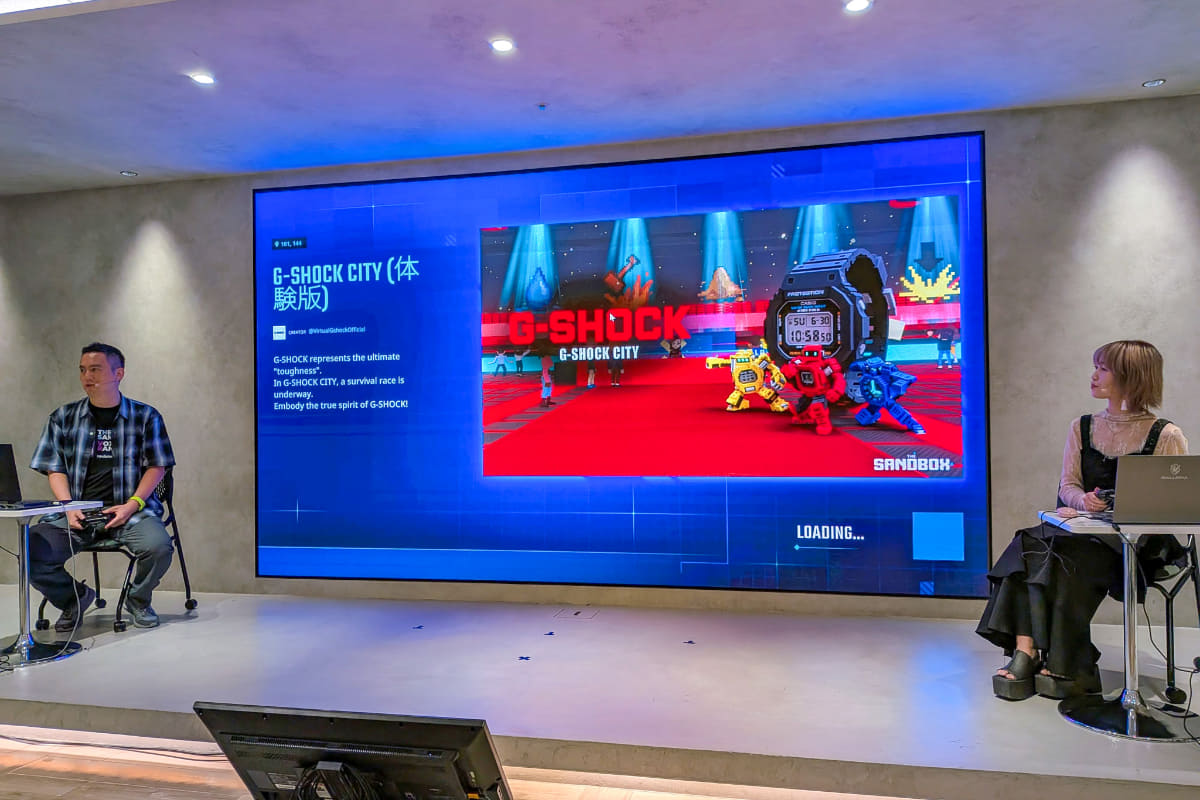 のろいちゃんとヤオジェン チャン氏によるG-SHOCK CITY先行体験の様子