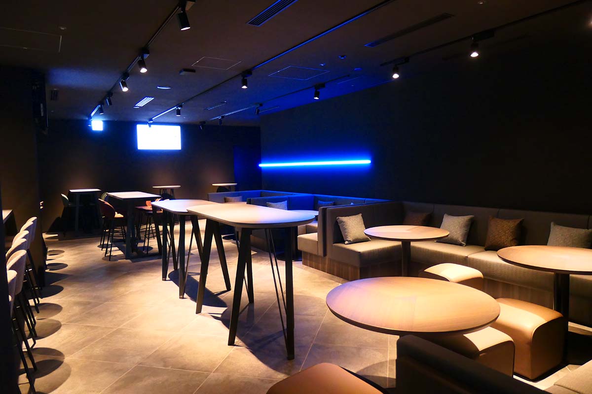 JAPAN AIRLINES LOUNGE