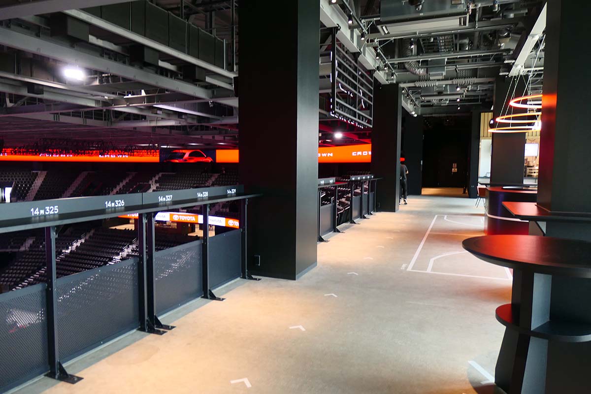 高さはリボンビジョンと同じ視線