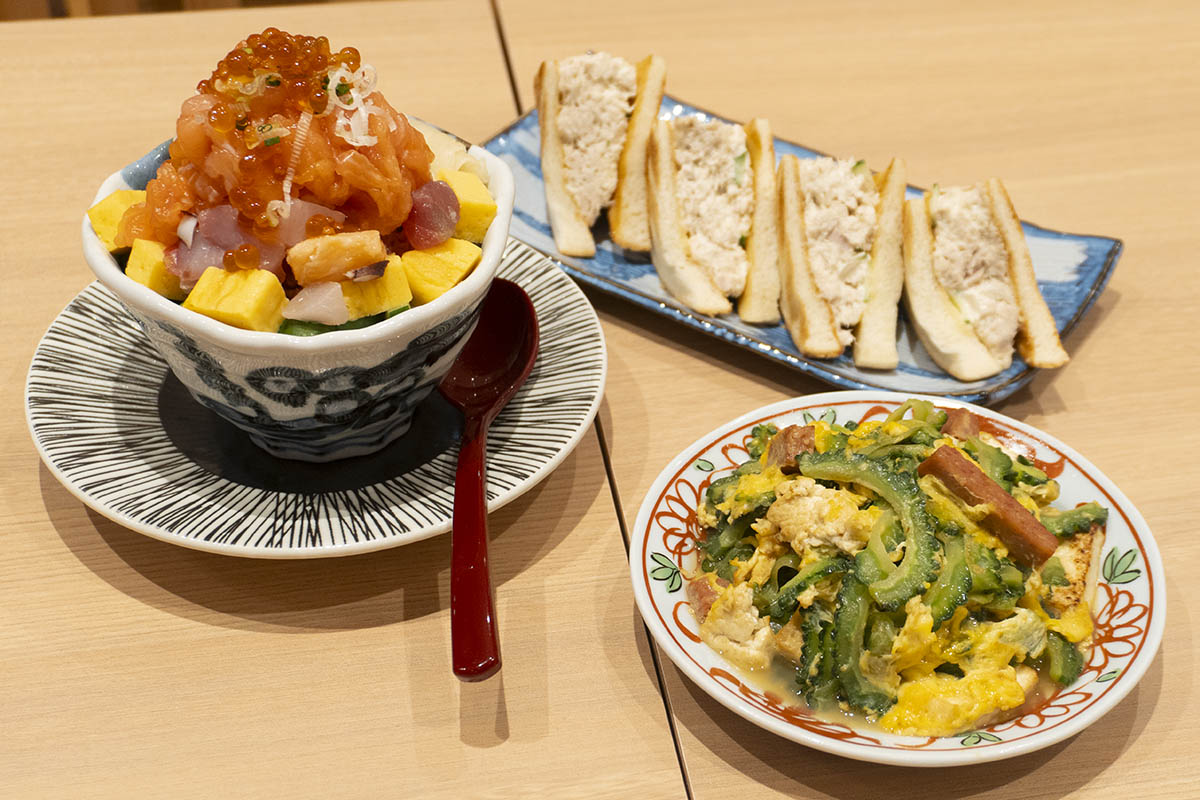 沖縄料理なんくるないさーと芝浦すしわさび出張所(沖縄料理、すし酒場)