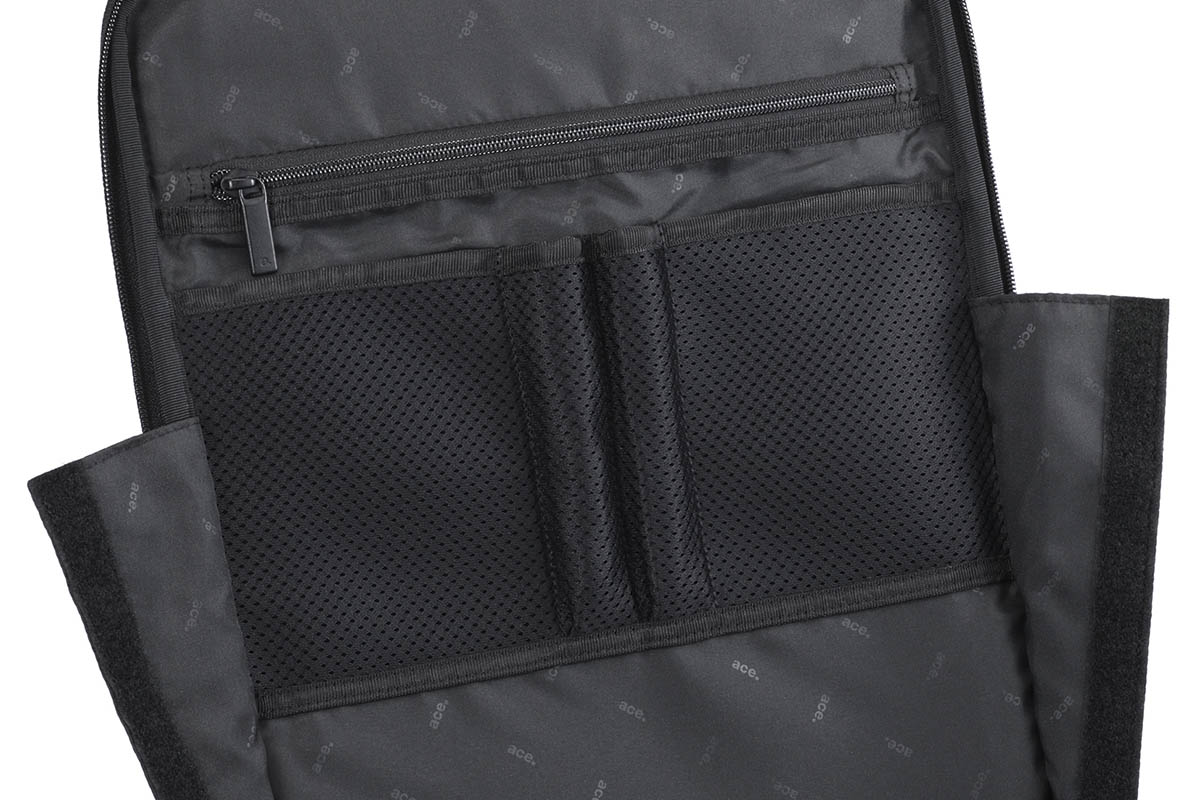 内装のポケット