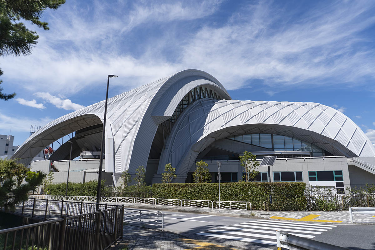 1枚目の写真の逆側から見た外観