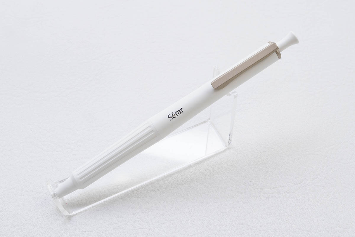 KAYOU KAYOU+ セラー(3,300円)。グリップ部はリブ状にして握りやすさを追求