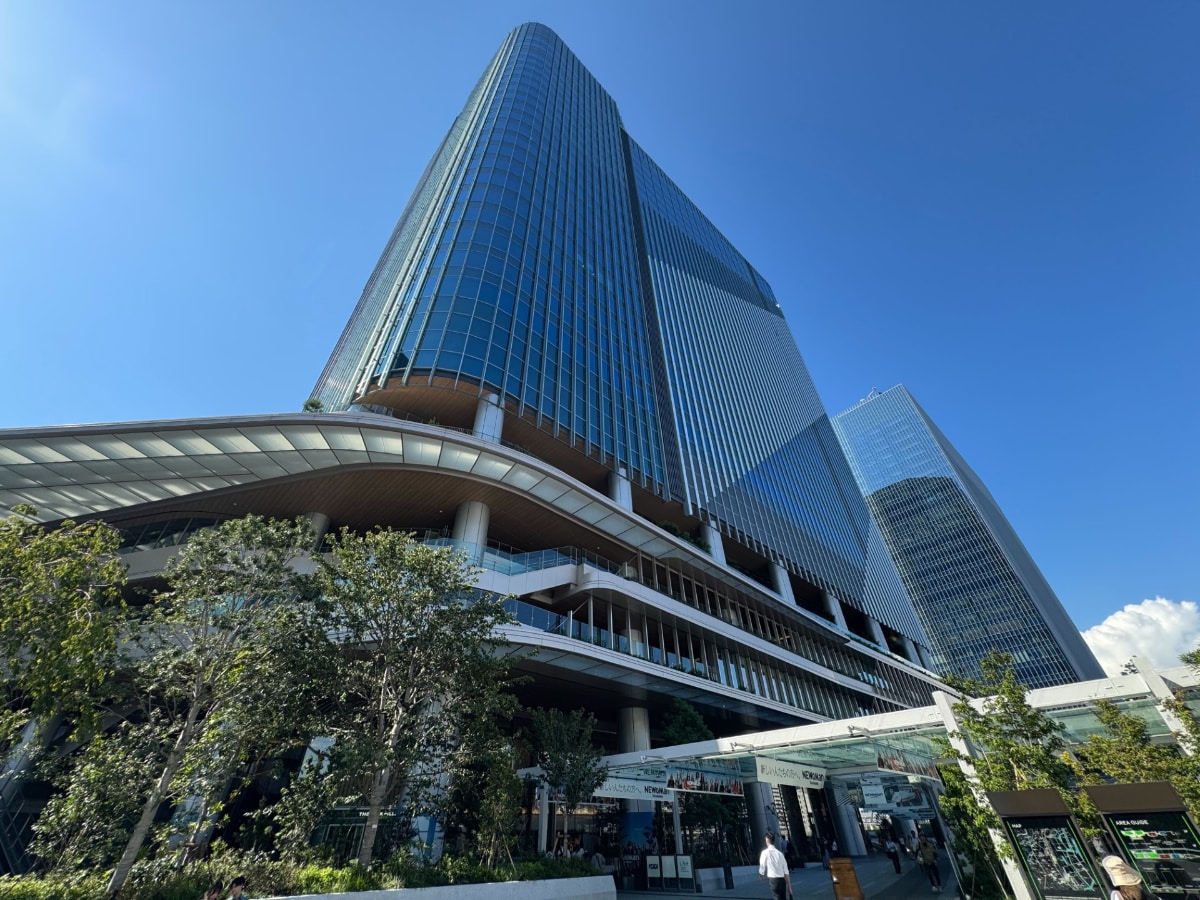 高輪ゲートウェイシティ。エムットスクエア 高輪は、12日にオープンする「ニュウマン高輪 North 2階」に開業する