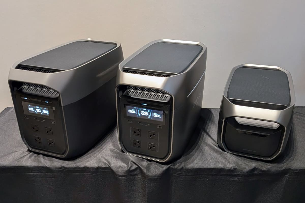 左から、DELTA 3 Max、DELTA 3 Max Plus、エクストラバッテリー